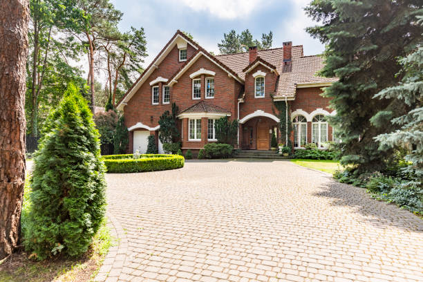 Professional Driveway Pavers in Venetian Village, IL